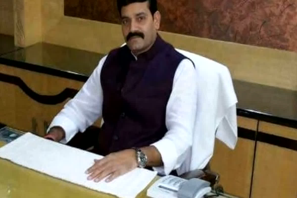 Gwalior News: ‘मुख्यमंत्री जी मैं आदिवासी हूं, मुझे न्याय दिलाओ…’ बुजुर्ग महिला ने कांग्रेस विधायक पर लगाए गंभीर आरोप