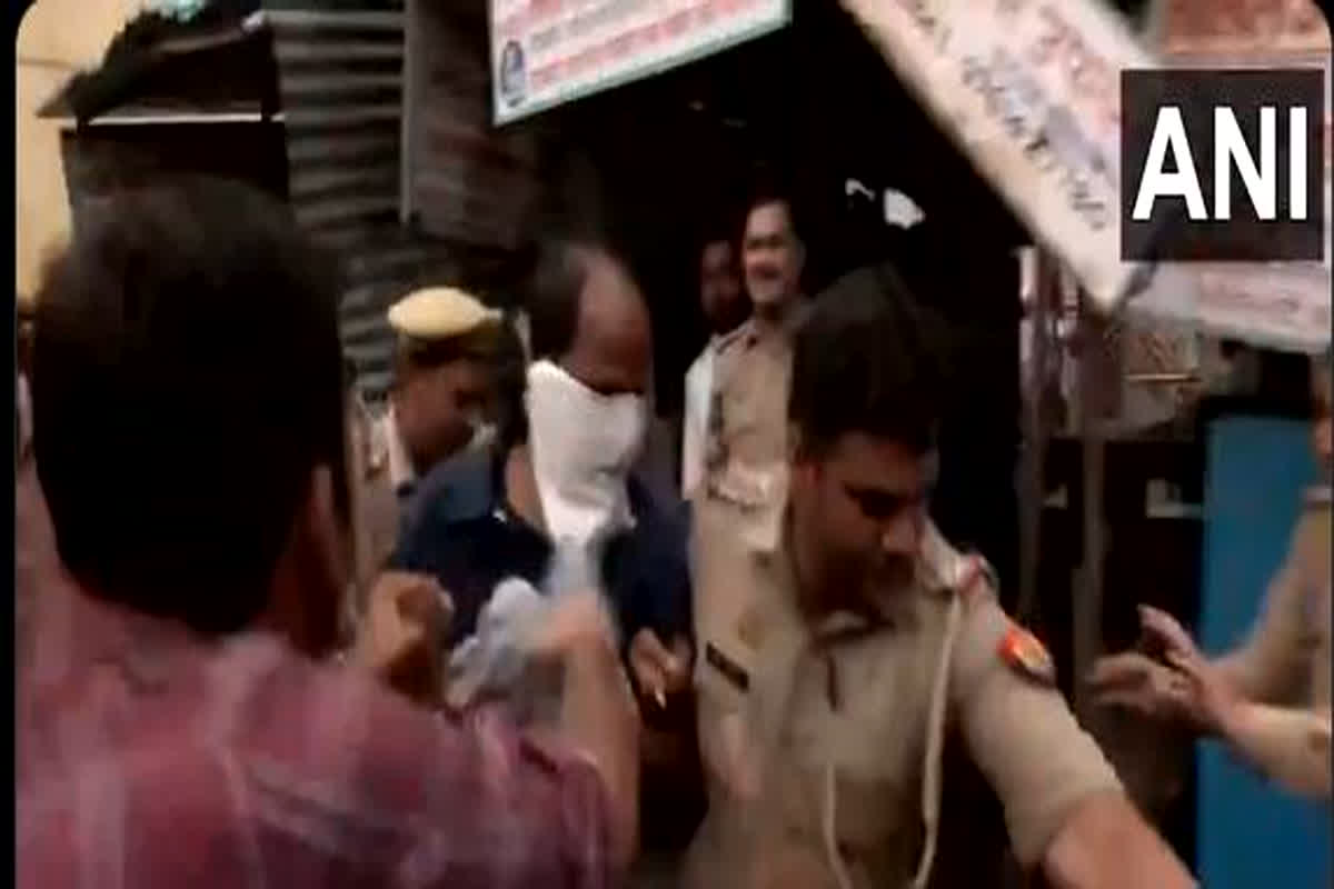 Hathras Stampede Incident : हाथरस घटना के मुख्य आरोपी को कोर्ट ने भेजा 14 दिन की न्यायिक हिरासत में, देवप्रकाश मधुकर को आज किया था गिरफ्तार