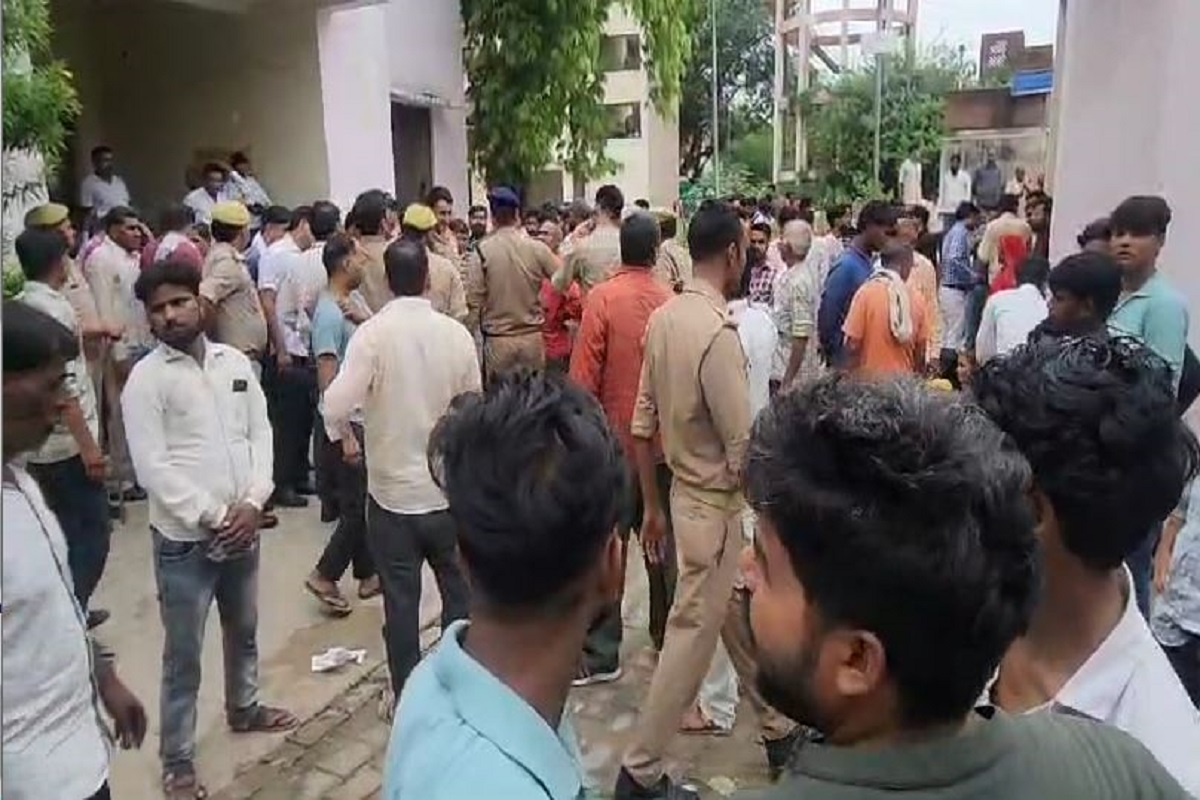 Hathras Satsang Stampede: हाथरस में 50 से 60 लोगों की मौत, पीएम मोदी समेत कई नेताओं ने जताया दुख