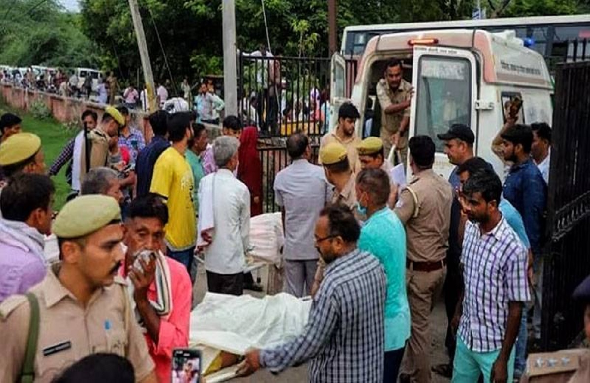 Hathras Stampede: पुलिस के हत्थे चढ़ा हाथरस कांड का मुख्य आरोपी, 121 लोगों की मौत के बाद से हो गया था फरार
