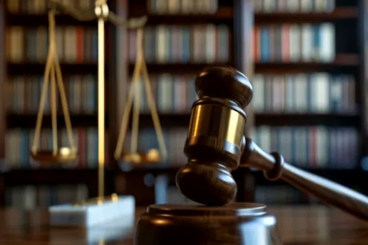 High Court Big Decision: बांग्लादेशी घुसपैठियों को ढूंढकर देश से बाहर निकालें, HC ने दिया सख्त आदेश…