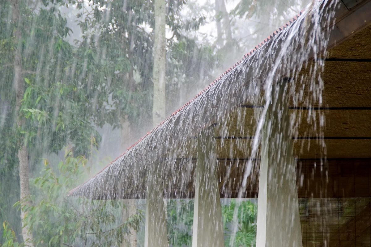 Heavy Rain in Karnataka: अब डराने लगी बारिश, तीन जिलों में भारी बारिश की चेतावनी, मौसम विभाग ने लोगों से की ये अपील
