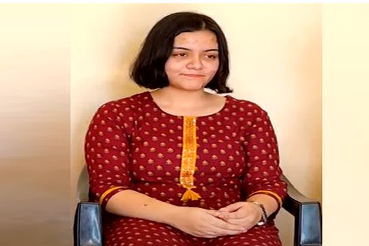 Vidushi Singh: महज 21 साल की उम्र में सेल्फ स्टडी के दम पर क्रैक किया UPSC, हासिल की 13वीं रैंक, फिर भी क्यों IAS नहीं बन पाईं विदुषी सिंह? Vidushi Singh: महज 21 साल की उम्र में सेल्फ स्टडी के दम पर क्रैक किया UPSC, हासिल की 13वीं रैंक, फिर भी क्यों IAS नहीं बन पाईं विदुषी सिंह?