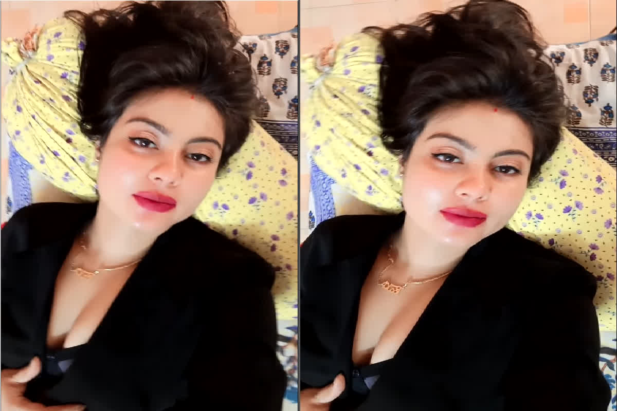 Indian Bhabhi Sexy Video : Indian Bhabhi का ये अवतार उड़ा देगा आपके होश, बोल्ड वीडियो देख हैरान हुए फैंस