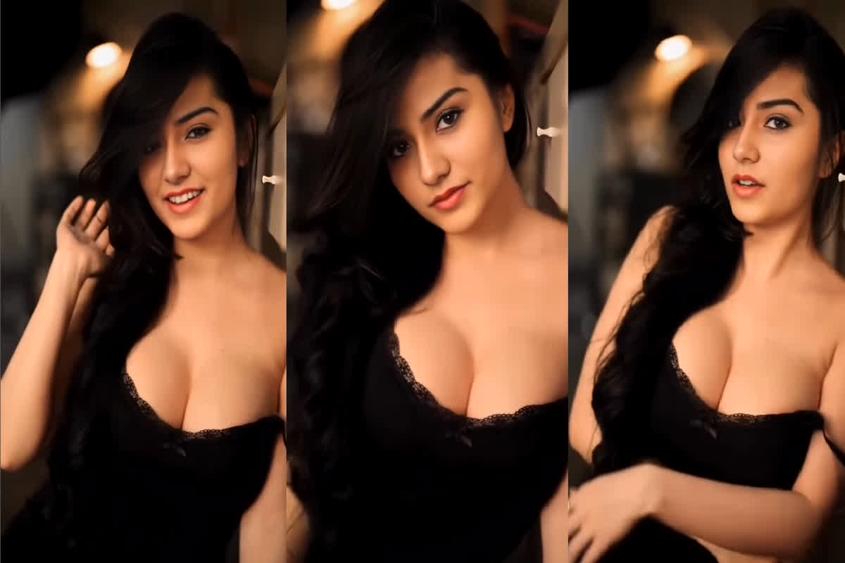 Indian Hot sexy video: डीपनेक टॉप में इंडियन मॉडल ने दिखाया बोल्ड अवतार, वीडियो देख थमीं यूजर्स की सांसें…