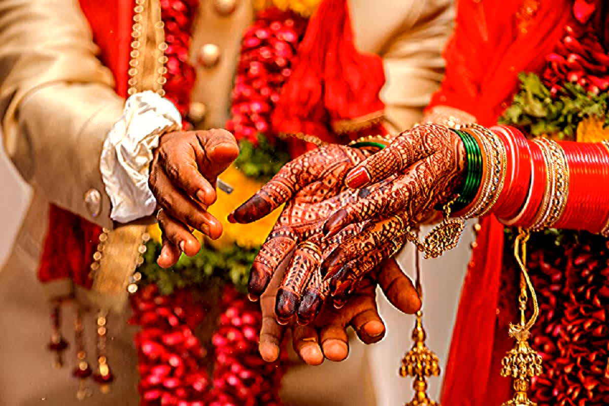 Mukhyamantri Kanya Vivah Yojana: दूर हुई बिटिया की शादी की चिन्ता, अब सरकार करेगी दोगुनी मदद, खाते में आएंगे इतने रुपए