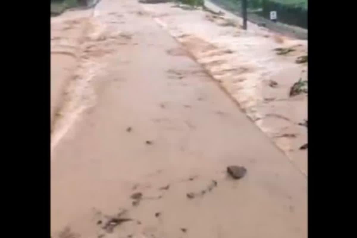 Kerala landslide: फिर टला एक और बड़ा रेल हादसा! कई ट्रेनों को किया गया रद्द.. तो कुछ के बदले रूट, जानें कैसे?