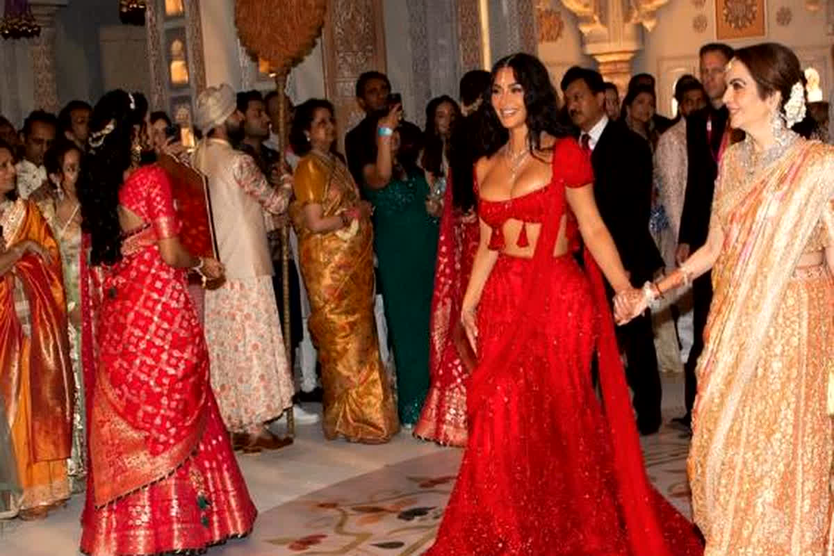 Anant Ambani Wedding: अंबानी परिवार की शादी में आई इस एक्ट्रेस ने दमकते चेहरे के लिए किया था स्पर्म का इस्तेमाल, लुक देख अच्छे-अच्छे नामी लोग हो गए थे दिवाने