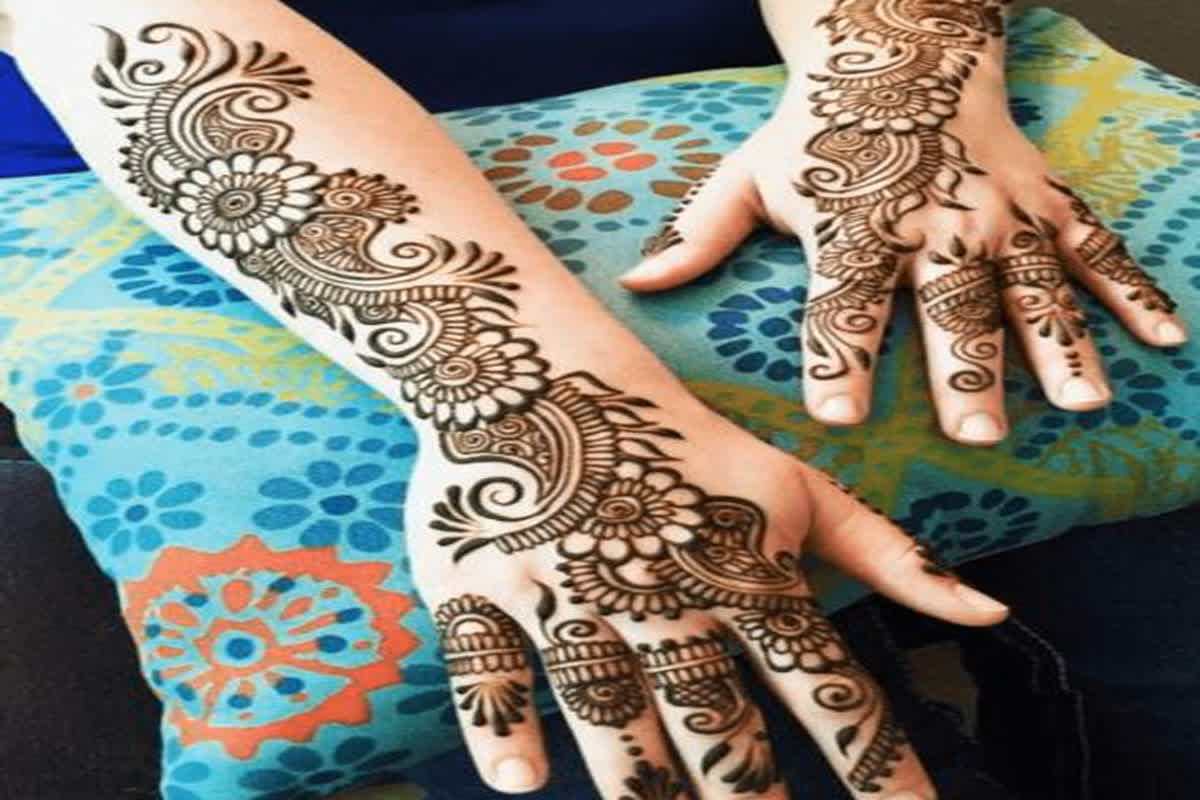 Sawan Celebration Mehndi Design: सावन में मेहंदी की ये खूबसूरत बेल डिजाइन से सजाएं अपने हाथ, लगाना में भी है बेहद आसान
