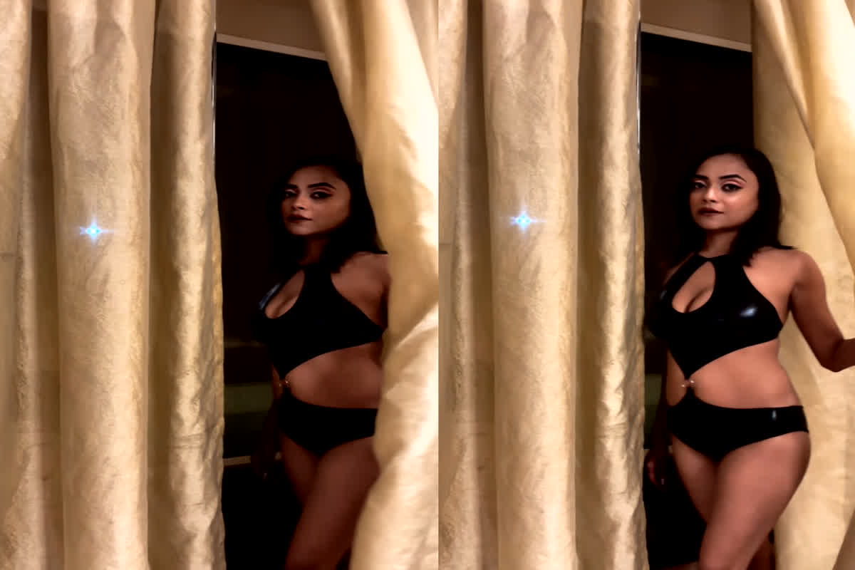 Ullu App Actress Sexy Video: पर्दे के पीछे छिपकर ये क्या कर रही उल्लू ऐप की हसीना, वीडियो देख फैंस बोले – हमेशा कमरे में…