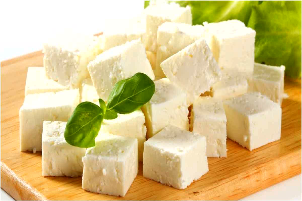 Paneer Side Effects: पनीर खाने वाले सावधान..! एक ही परिवार के 6 सदस्य पहुंचे अस्पताल, जान पर बन आई बात