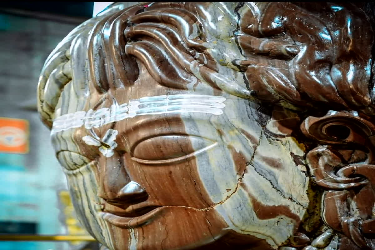 Pashupatinath Mandir: सावन के पहले सोमवार में ही भगवान पशुपतिनाथ की प्रतिमा में दरार! इस बीजेपी नेता ने फोटो शेयर कर दिए जांच के निर्देश