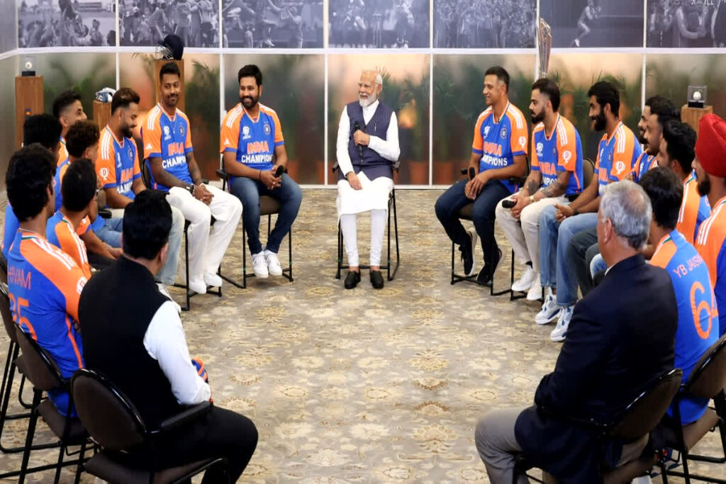 PM Modi with Cricketers