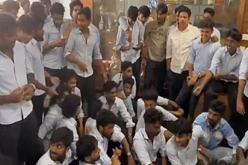 Muslim Students Protested for not Allowing Namaz