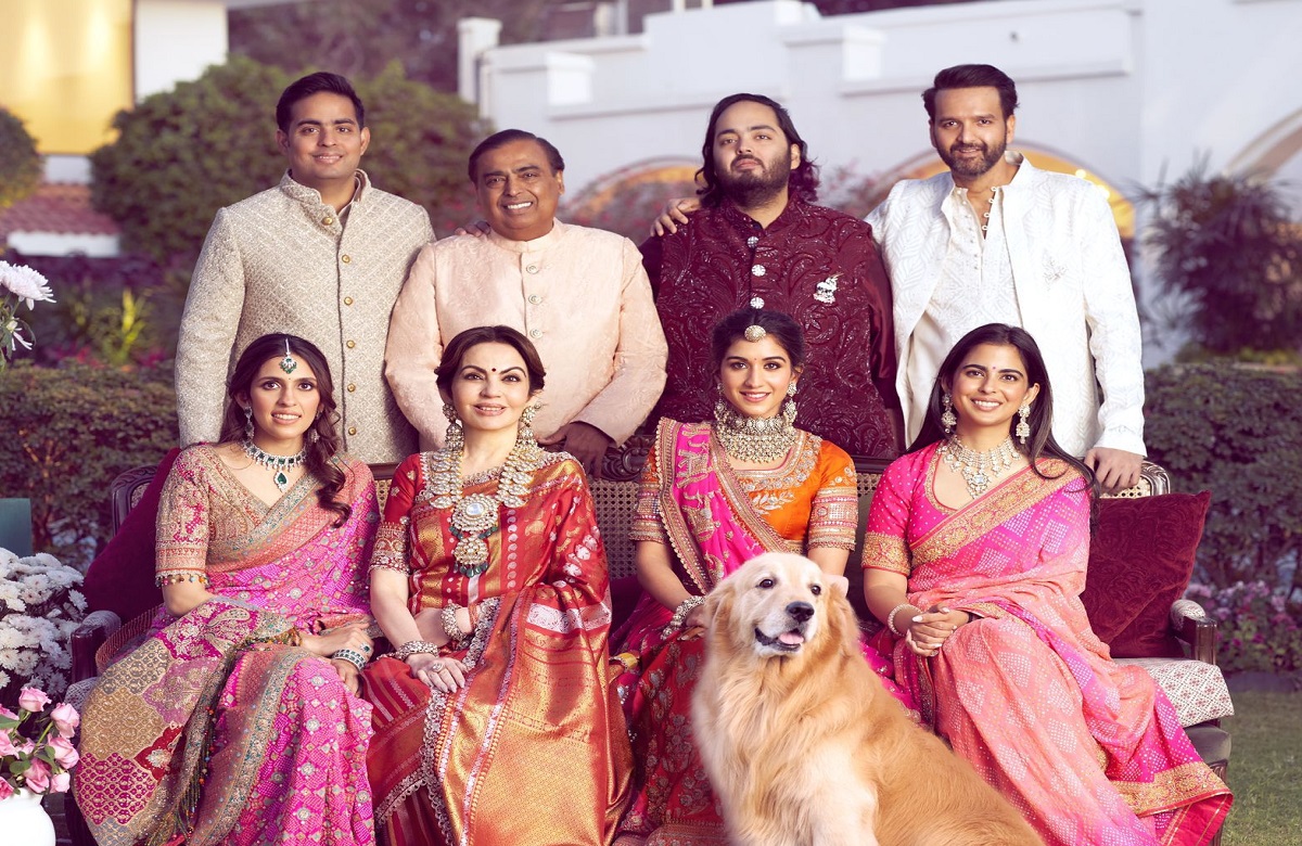 अंबानी परिवार की पहली फोटो