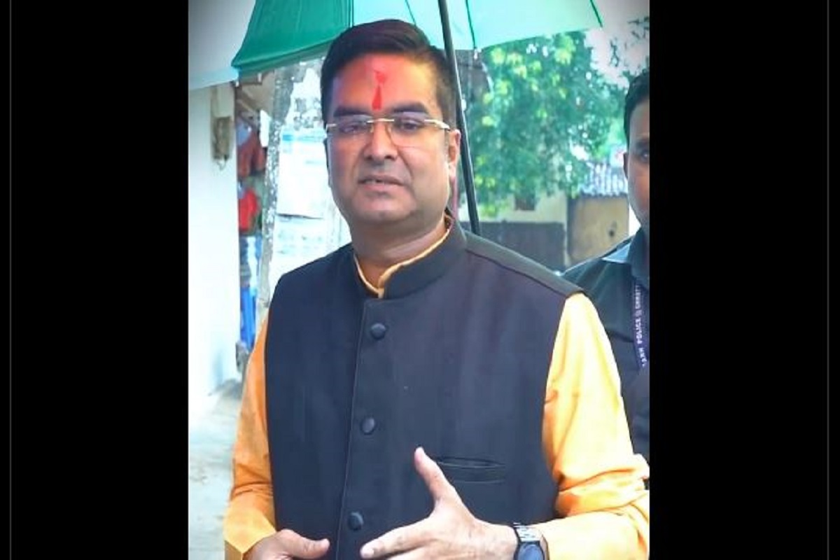 रायपुर महापौर एजाज ढेबर पर एक और FIR दर्ज करने की मांग, विधायक रिकेश सेन ने जारी किया वीडियो