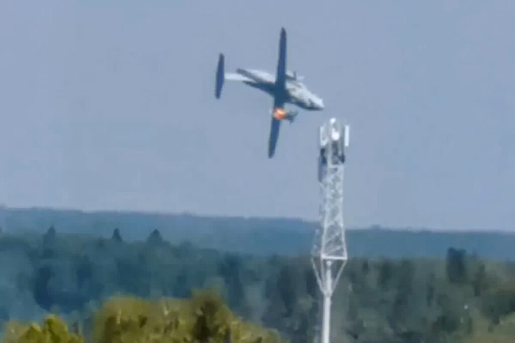 Plane Crash in Russia Live Video