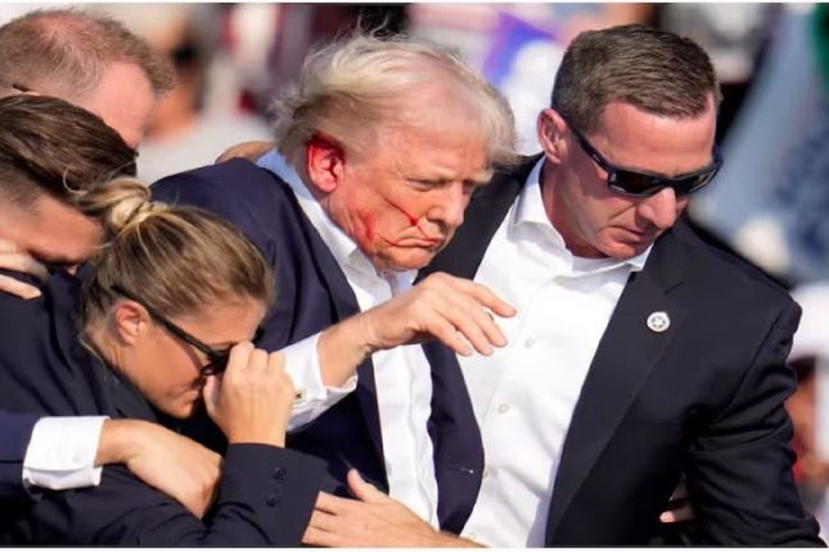 Attack On Donald Trump: चुनावी रैली में डोनाल्ड ट्रंप को मारी गोली; ओबामा, बिल क्लिंटन, जॉर्ज डब्ल्यू बुश ने की निंदा