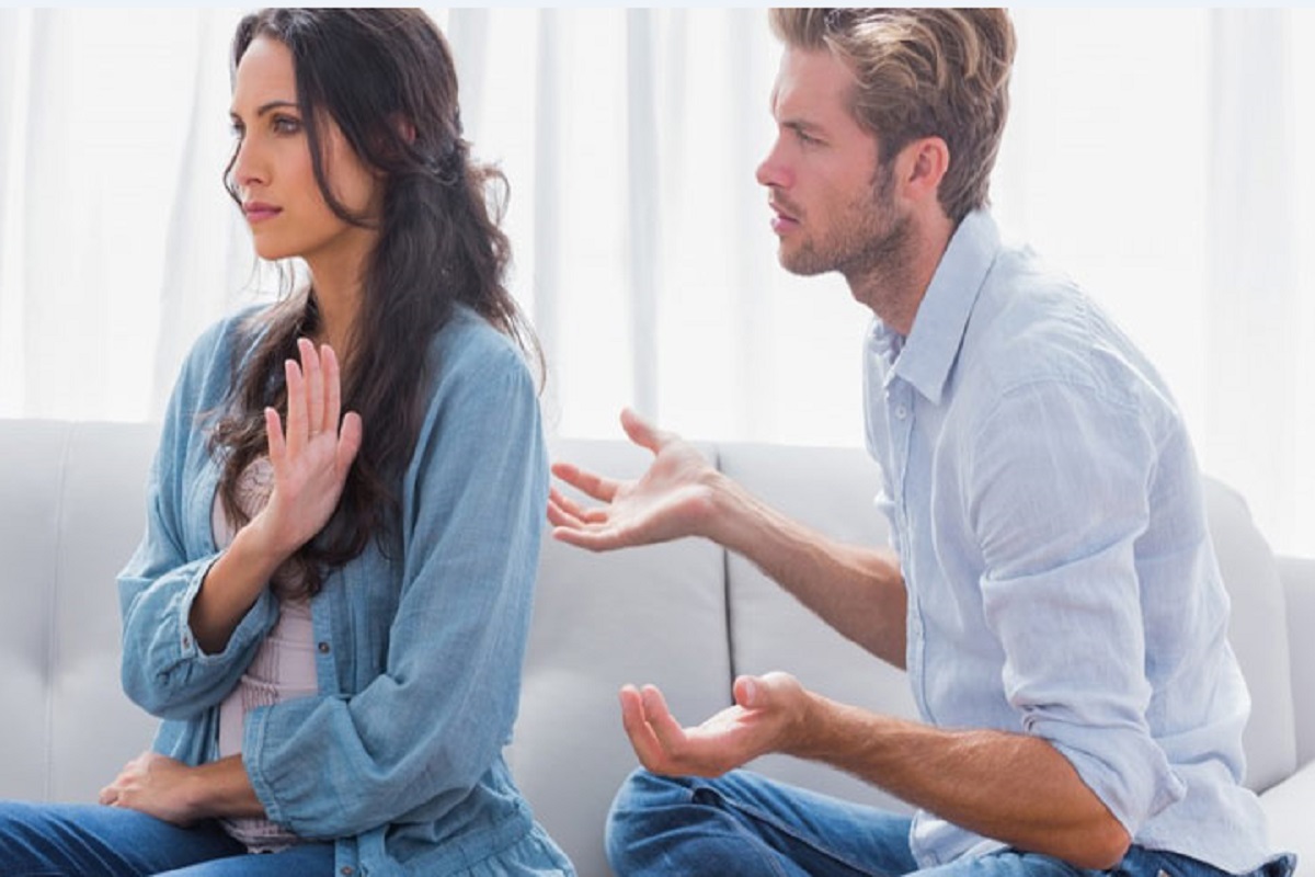 UP News: इंस्टाग्राम पर फेमस होने के लिए पत्नी ने की पति से इस चीज की डिमांड, मांग पूरी नहीं होने पर उठाया ये कदम