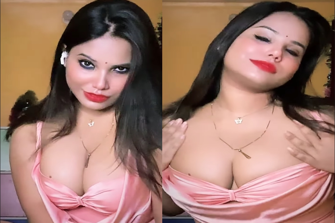 Watch Desi Sexy Video : कैमरे के सामने हॉट भाभी ने कराया हुस्न का दीदार..! सेक्सी अदाओं पर कोई भी हो जाएगा फिदा, देखें ये सेक्सी वीडियो