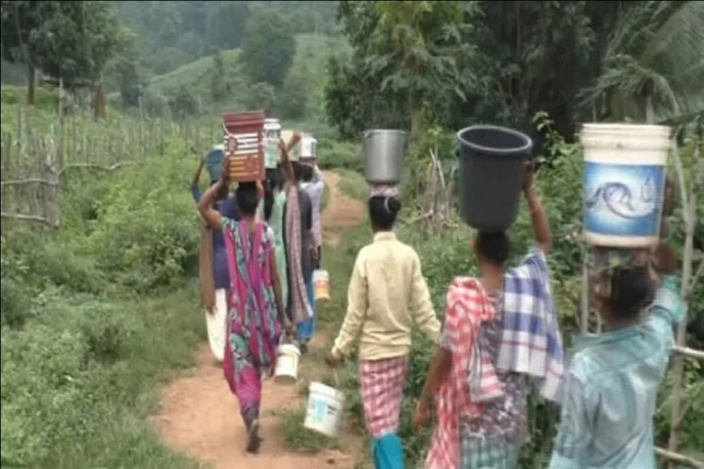 Adivasi Jamin Kharedi Vikri