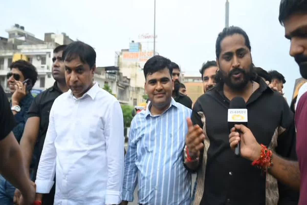 Rajveer Gurjar Bassi on Rajasthani Film: ‘कड़ी मेहनत कर फिल्म बनाते हैं फिर भी हमारी भाषा लावारिस’ राजस्थानी एक्टर राजवीर गुर्जर बस्सी ने दी उग्र आंदोलन की चेतावनी