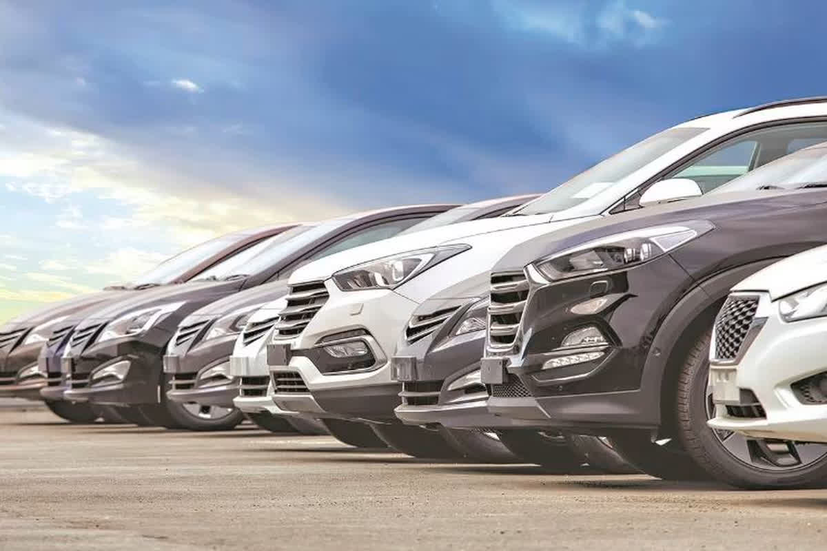 त्योहारी सीजन से पहले कम होगी कारों की कीमत! सरकार लेने जा रही ग्राहकों को खुश करने वाला फैसला, मिलेगी इतनी छूट