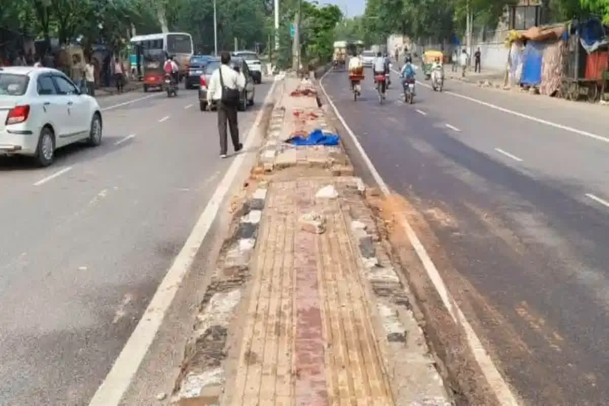 Delhi Hit and Run Case: तेज रफ्तार का कहर… ट्रक ने फुटपाथ पर सो रहे पांच लोगों को कुचला, 3 की मौके पर ही मौत