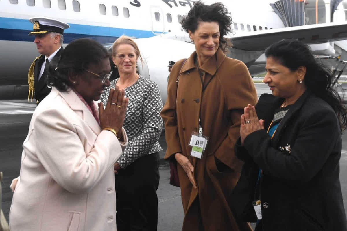 Droupadi Murmu Program : राष्ट्रपति द्रौपदी मुर्मू राजकीय यात्रा पर वेलिंगटन पहुंची,  भारत-न्यूजीलैंड साझेदारी को बढ़ावा देने करेंगे चर्चा