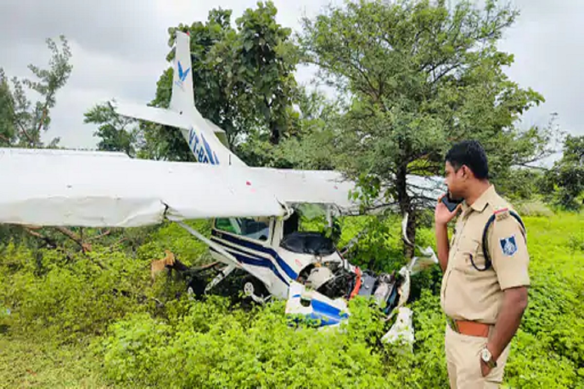Guna Aircraft Crash : उड़ान भरने के 40 मिनट बाद ही क्रैश हुआ एयरक्राप्ट, आ गई ये बड़ी खराबी, दोनों पायलट घायल