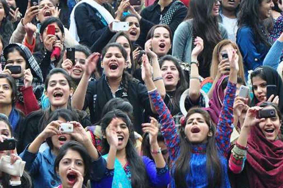 Government Big Announcement for Women: आजादी के पर्व पर महिला कर्मचारियों को सरकार की बड़ी सौगात, निजी कंपनी के वर्कर्स को भी मिलेगा पूरा फायदा, जानें क्या हैं नई घोषणा