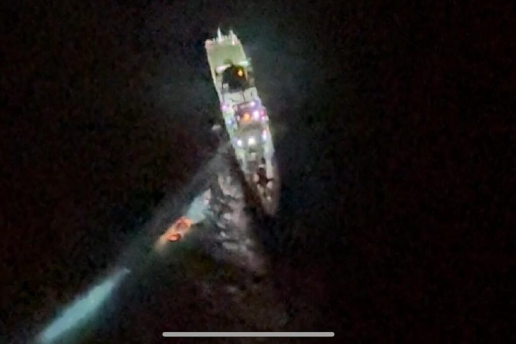 Amazing feat of Indian Coast Guard at midnight