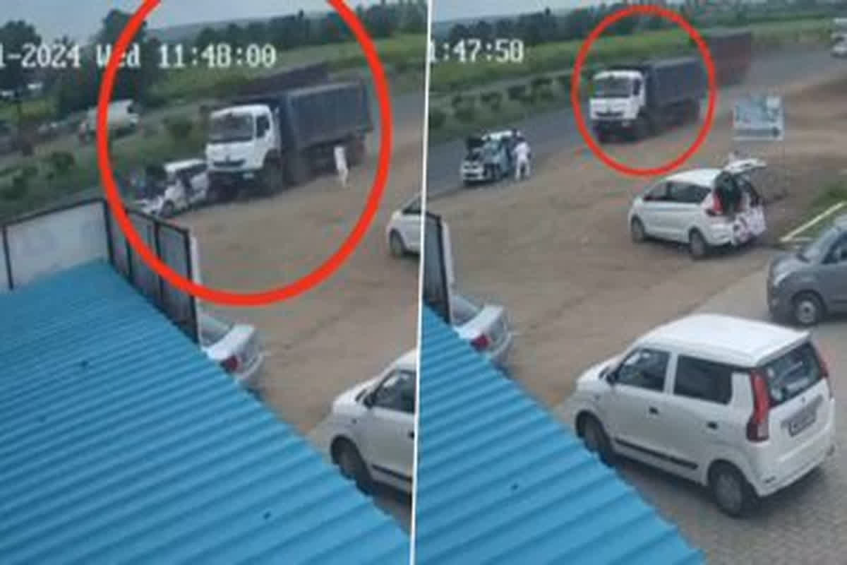 Pune Accident Video: सड़क किनारे खड़ी कार को हाईवा ने मारी टक्कर, मौके पर हुई एक की मौत, वीडियो देख सहम जाएंगे आप