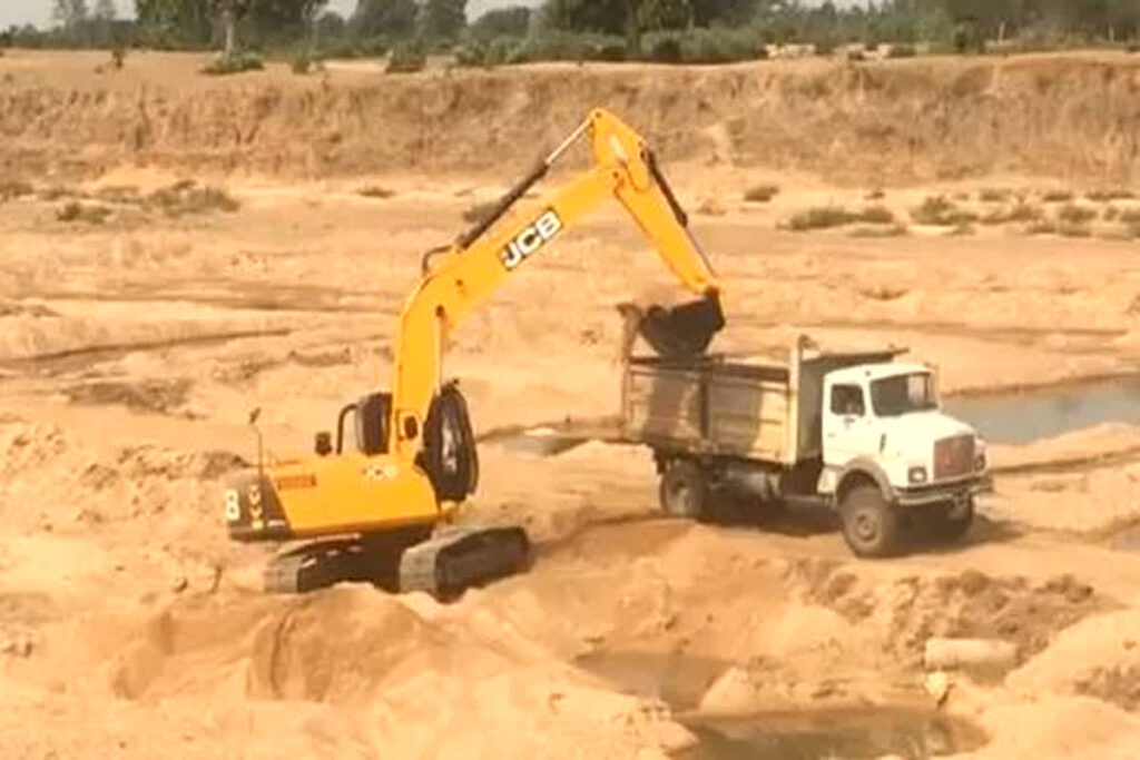 Chhattisgarh Ret Khadan: रेत खदान की निलामी के लिए नोटिफिकेशन जारी, इस दिन लगेगी बोली, 20 नवंबर तक यहां भर सकेंगे निविदा / Image: File