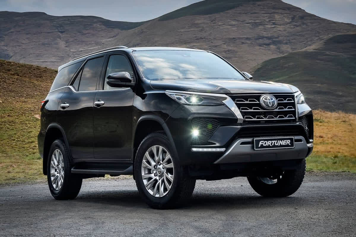 Bulletproof Toyota Fortuner Features: इस SUV को गोली और बम से नहीं पड़ेगा असर! कंपनी ने बनाया बुलेटप्रूफ वर्जन, यहां देखें फीचर्स Bulletproof Toyota Fortuner Features: इस SUV को गोली और बम से नहीं पड़ेगा असर! कंपनी ने बनाया बुलेटप्रूफ वर्जन, यहां देखें फीचर्स