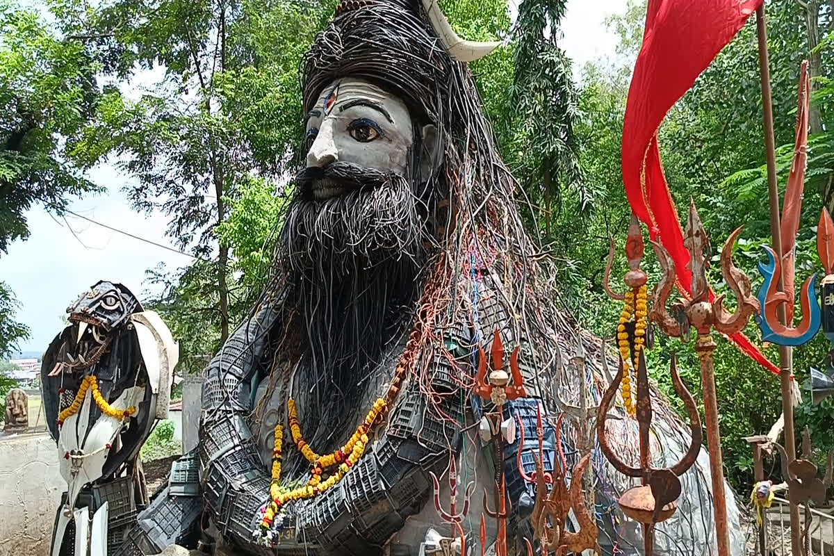 Seoni News: 15 कलाकार 40 दिन की मेहनत, कबाड़ से बनाया कुछ ऐसा जिसे देख हैरान हुए लोग, अब हर तरफ हो रही है चर्चा