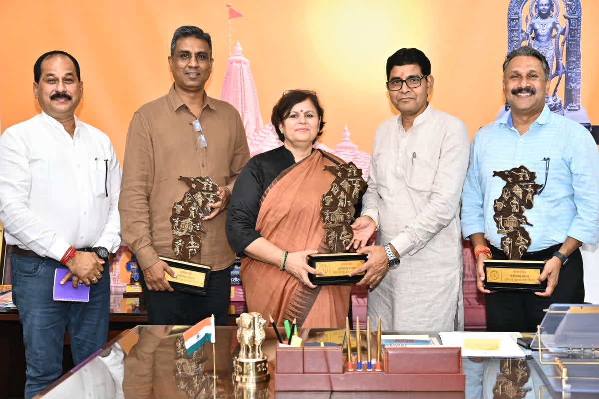 CG News : छत्तीसगढ़ में खुलेगा एलएनआईपीई का क्षेत्रीय संस्थान, मंत्री ने दिए कार्ययोजना तैयार करने के निर्देश, 120 एकड़ भूमि चिन्हित