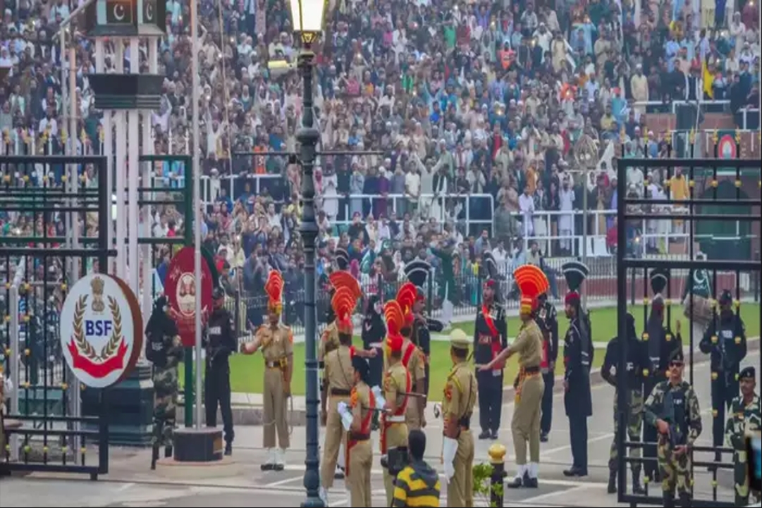 Independence Day 2024 LIVE Update : अटारी-वाघा सीमा पर बीटिंग द रिट्रीट सेरेमनी, जवानों का जोश हाई, ‘हिंदुस्तान जिंदाबाद’ से गूंज उठी सरहद
