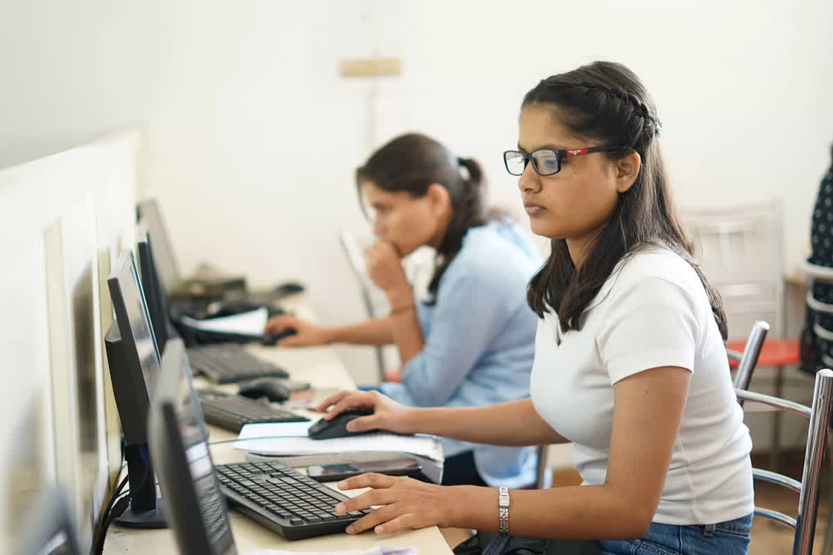 Free computer courses for 12th pass students: खुशखबरी… ऐसे बच्चों को फ्री में कंप्यूटर कोर्स कराएगी सरकार, 12 अगस्त तक कर सकेंगे आवेदन