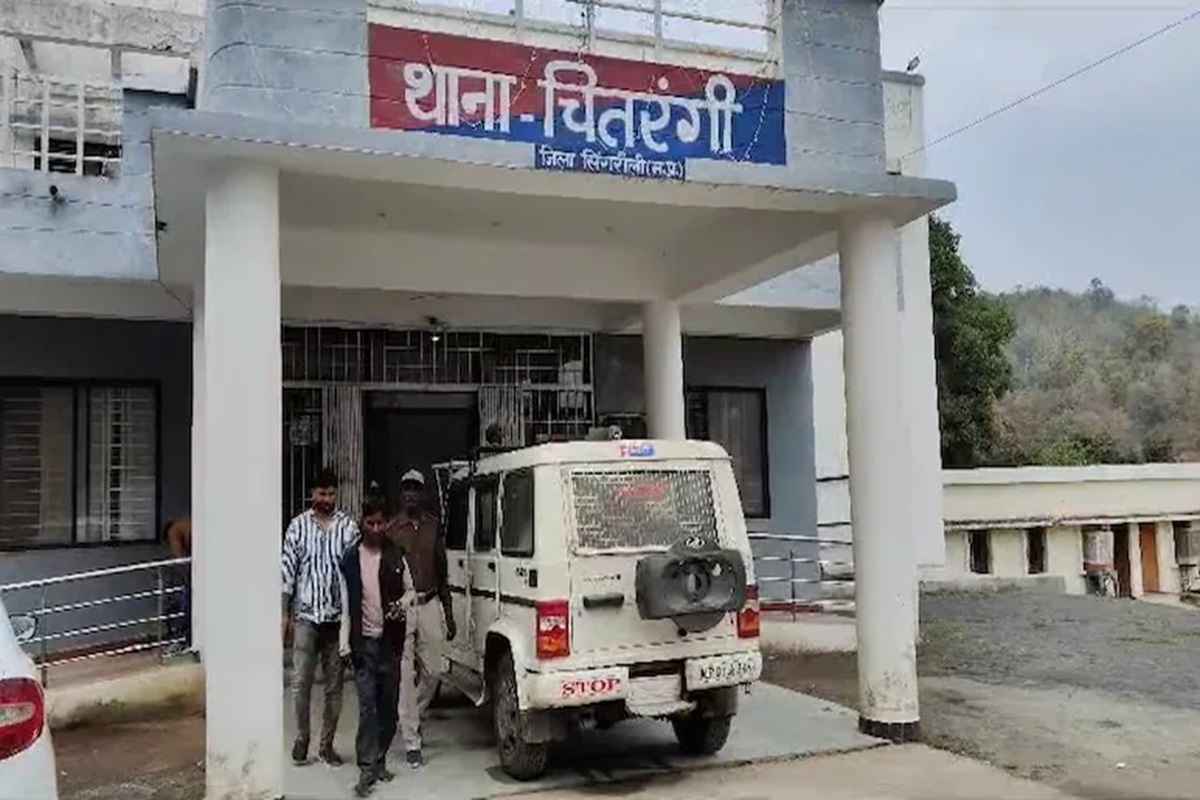 MP Forest Guard Murder: महज केले की कीमत पर उपजा विवाद.. फॉरेस्ट गार्ड को मिली दर्दनाक मौत, मौके की तलाश में बैठा रहा कातिल और फिर..