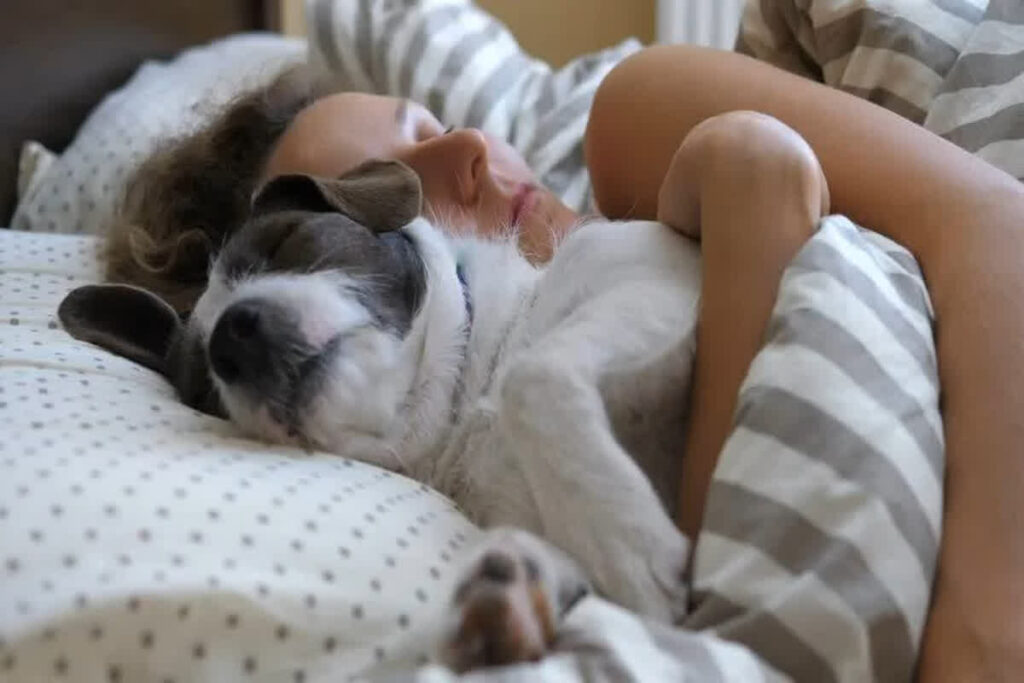 woman have sex with dog