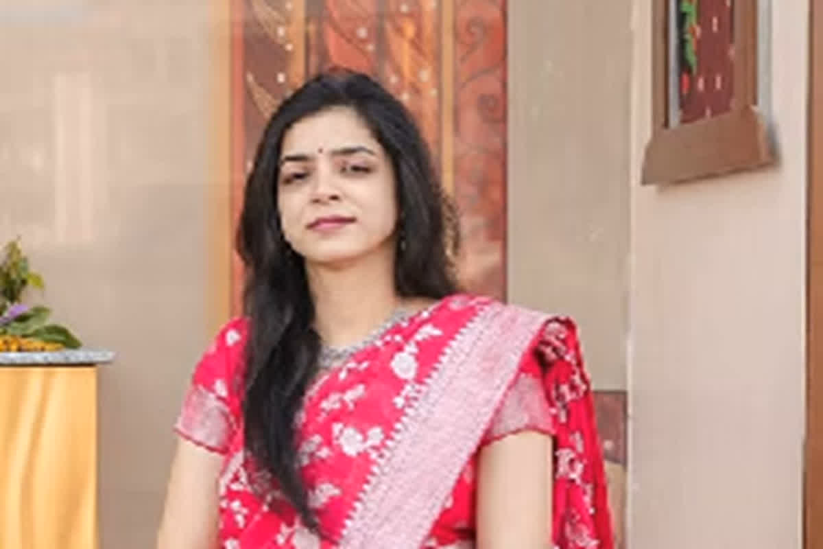 Indore Suicide News: सॉफ्टवेयर इंजीनियर महिला ने बिल्डिंग के छठे माले से कूदकर दी जान, सुसाइड से पहले पिता को मैसेज भेज कही ये बात