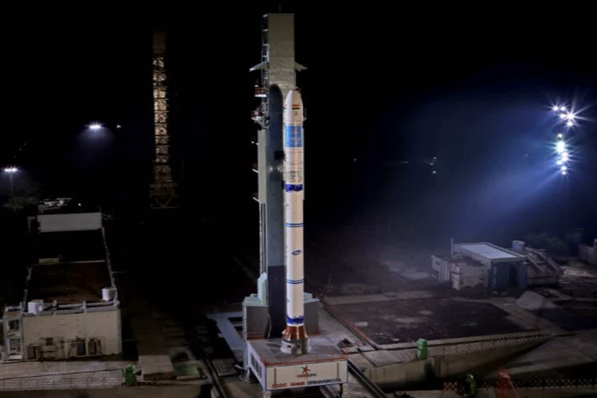 ISRO SSLV-D3 Mission : चंद्रयान-3 के बाद एक और कामयाबी हासिल करने जा रह ISRO, कुछ ही देर में लॉन्च होगा EOS-08, धरती की धड़कन सुनेगा भारत
