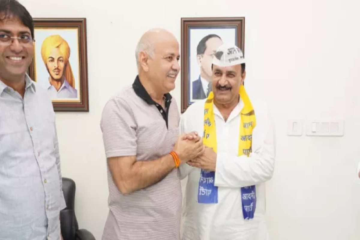 Delhi Hindi News: ‘केजरीवाल ने सपने में आकर लगाई फटकार और कहा..’, बीजेपी छोड़ AAP में शामिल हुए इस नेता ने बताई अपनी कहानी