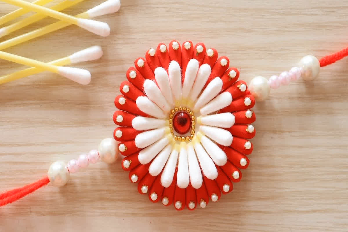 Rakhi Design 2024: इस रक्षाबंधन घर पर ही बनाएं सुंदर राखियां, यहां मिलेंगे बेस्ट आइडिया