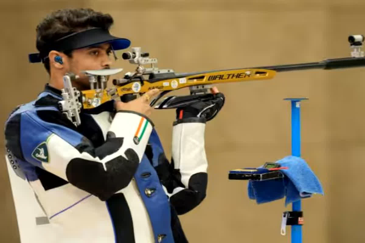 Paris Olympics 2024: भारत की झोली में आया एक और मेडल, स्वप्निल कुसाले ने कांस्य पदक जीत पेरिस ओलंपिक में रचा इतिहास