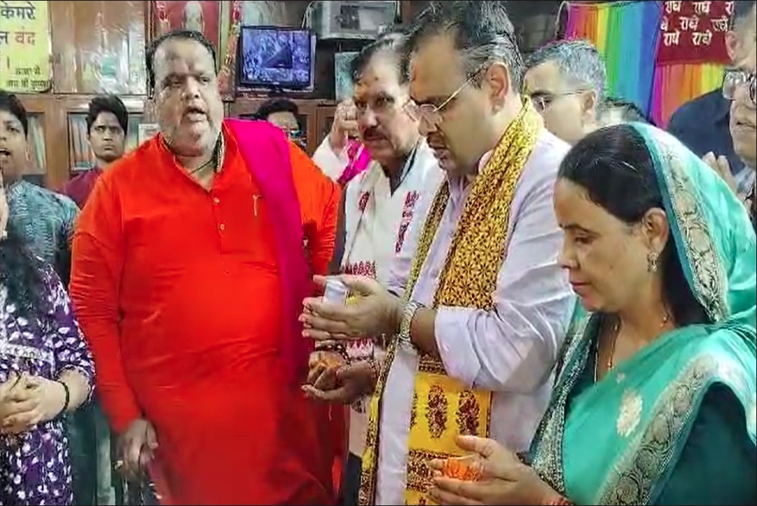 CM Bhajan Lal in Ujjain : बाबा महाकाल के दरबार में पहुंचे राजस्थान सीएम भजनलाल, दर्शन करके लिया आशीर्वाद, दोनों राज्यों के संबंधों को लेकर कही ये बात