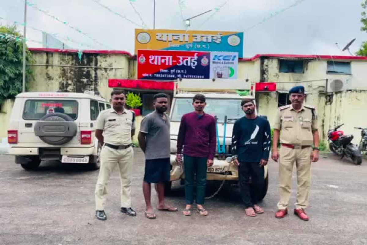 शराब के धंधे में पैसे लगाकर ज्यादा मुनाफा कमाने का झांसा, बाप-बेटे ने ठग लिए 42 लाख रुपए