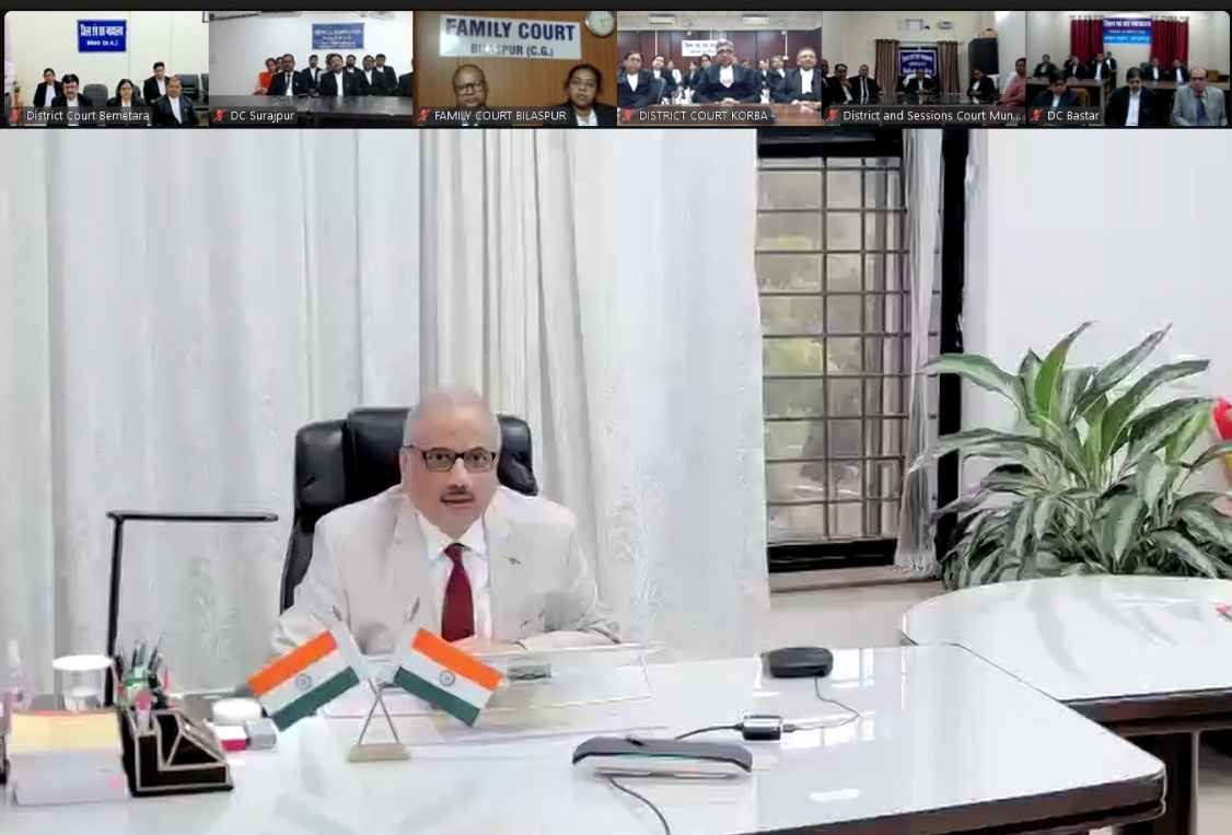 Online RTE Web Portal: ऑनलाइन वेब पोर्टल से जुड़े उच्च न्यायालय और प्रदेश के सभी जिला न्यायालय.. छग हाईकोर्ट के चीफ जस्टिस रमेश सिन्हा ने किया शुभारम्भ..