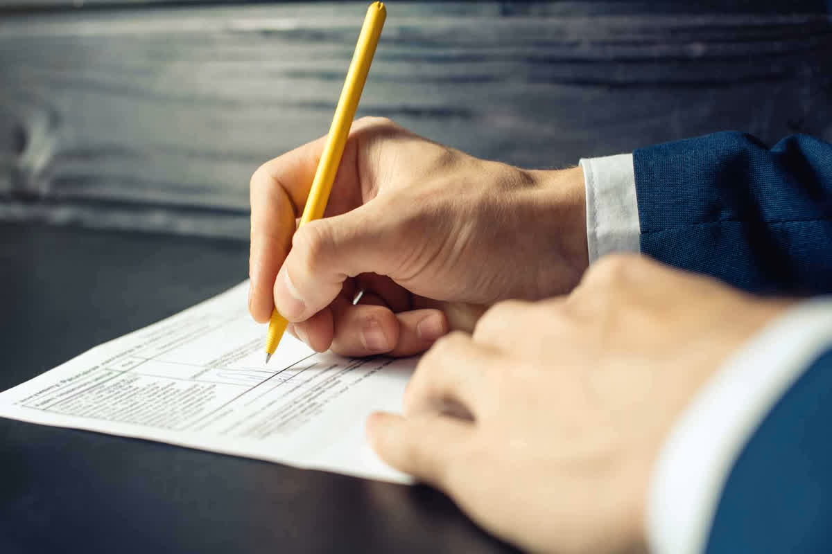 Domicile Certificate Apply Online: सरकारी नौकरी और योजनाओं का लाभ पाने के लिए बेहद जरूरी है ये डॉक्यूमेंट, यहां देखें बनवाने का तरीका